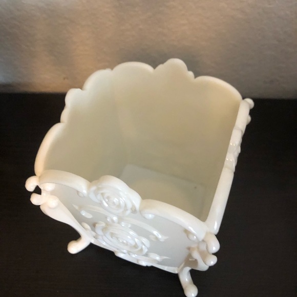 NWT Princess Rose Vanity Makeup Brush Holder - Picture 2 of 3